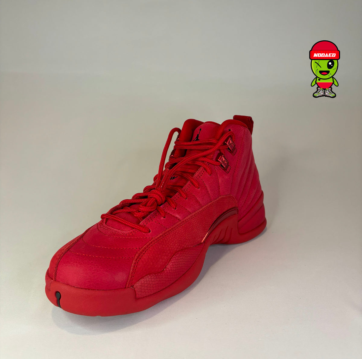 jordan 12 gym red laces