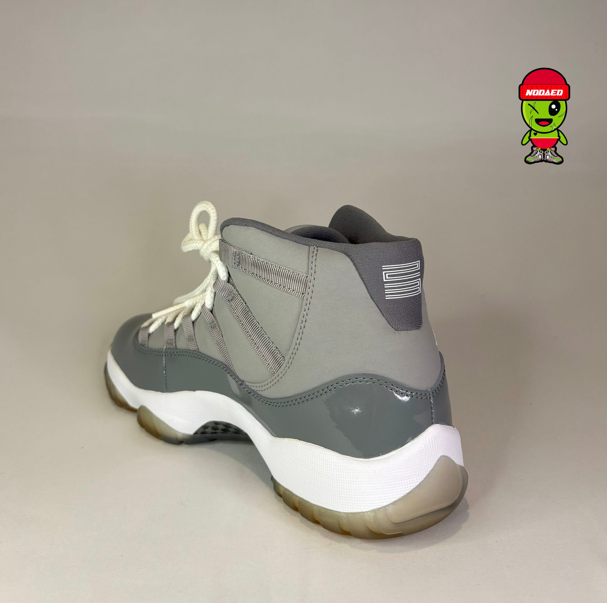 Air Jordan 11 Retro 'Cool Grey' 2010 (Defect: Discolored Bottom)