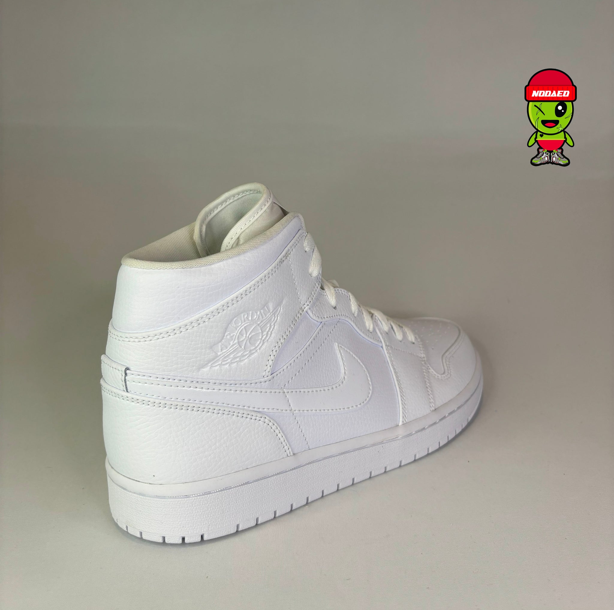 Air Jordan 1 Mid 'Triple White'