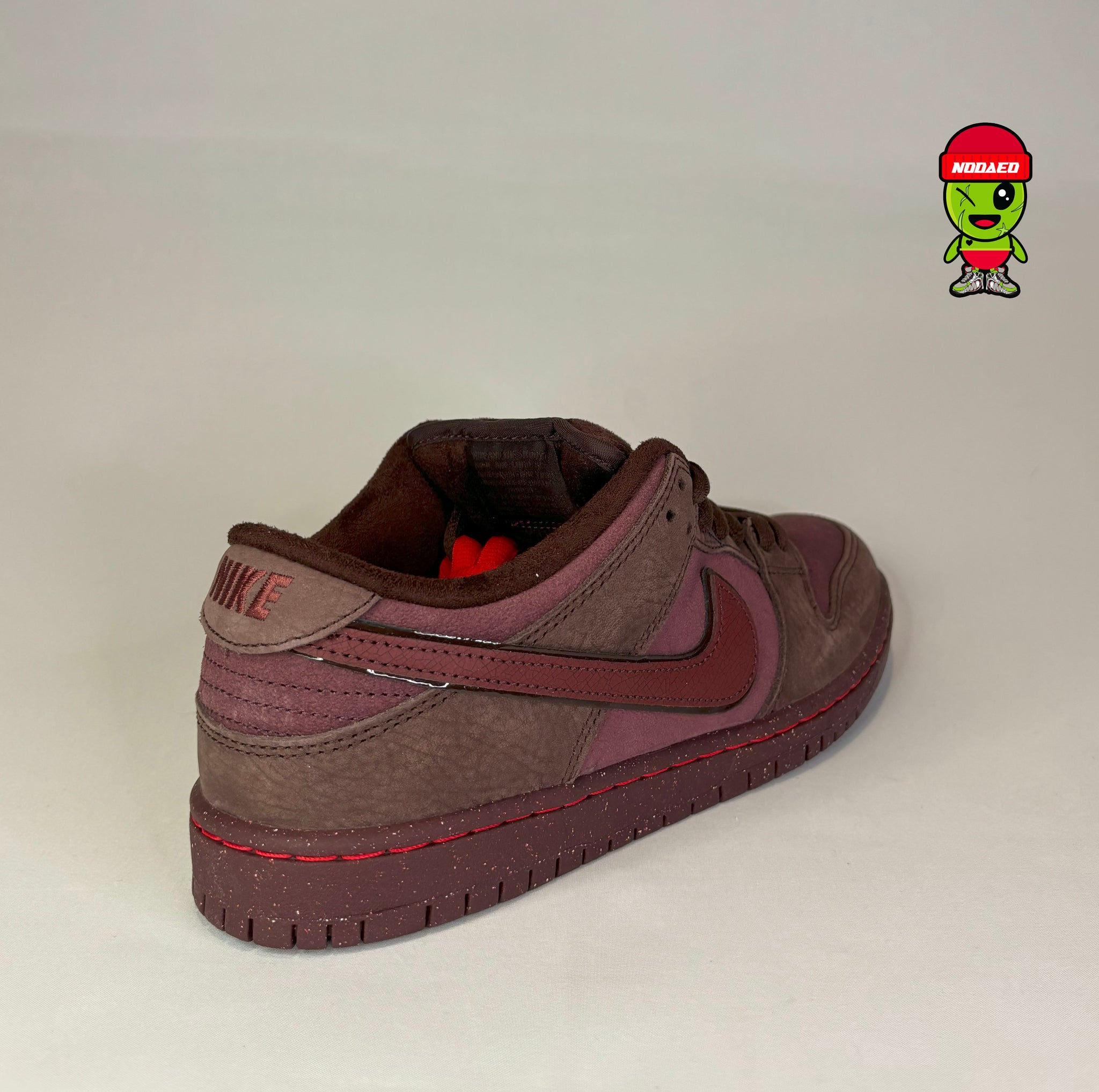 Dunk Low Premium Sb 'City of Love Collection - Burgundy Crush