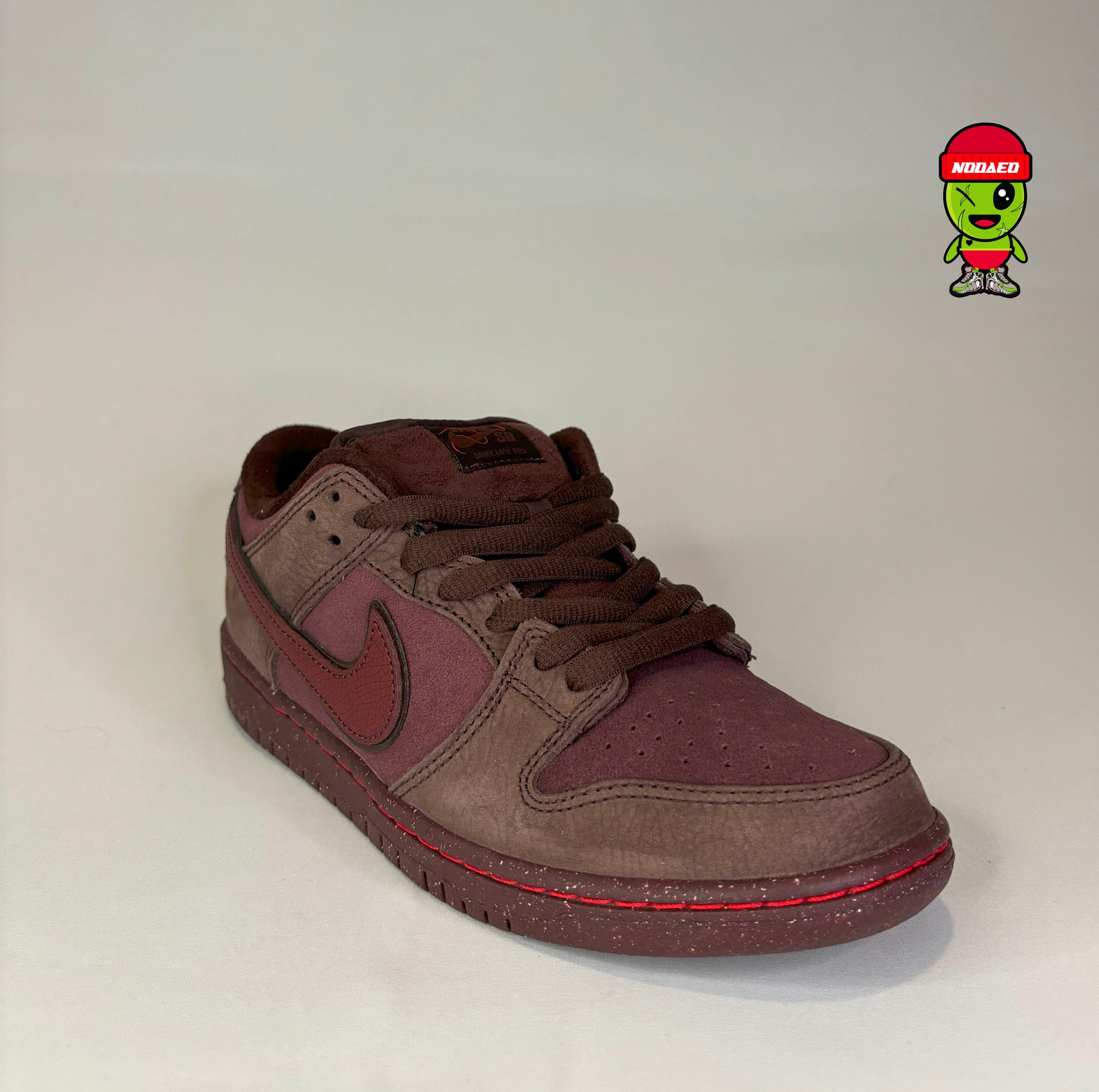 Dunk Low Premium Sb 'City of Love Collection - Burgundy Crush