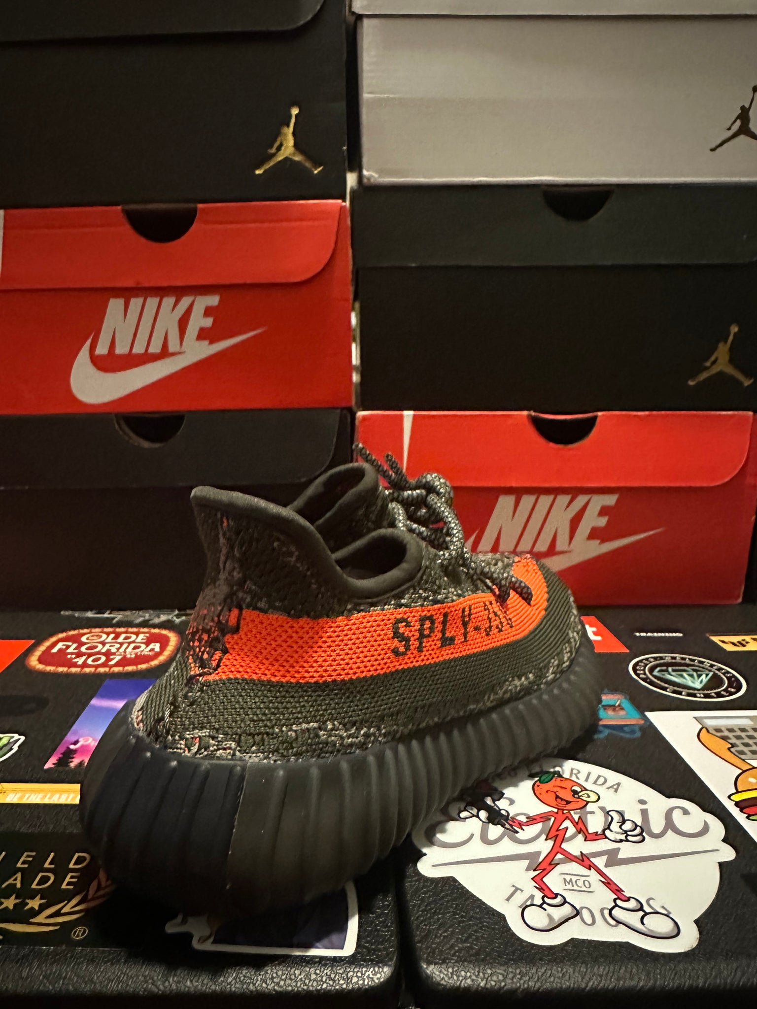 Yeezy 350 carbon beluga