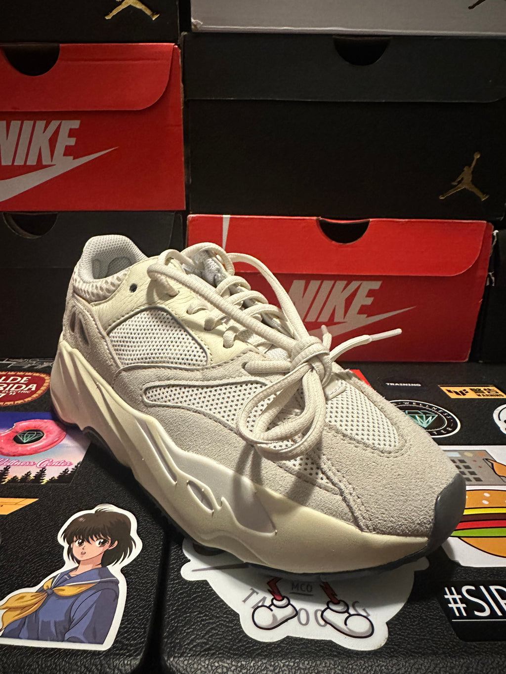 Yeezy 700 Analog