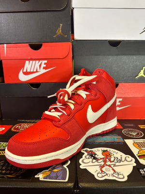 Nike Dunk Hi First Use Red