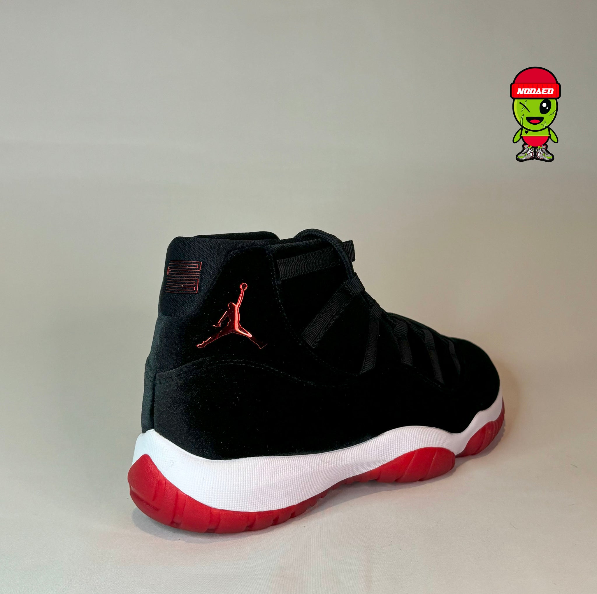 Jordan 11 Women's Retro 'Bred Velvet'